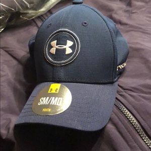 Under Armour blue golf hat. YOUTH